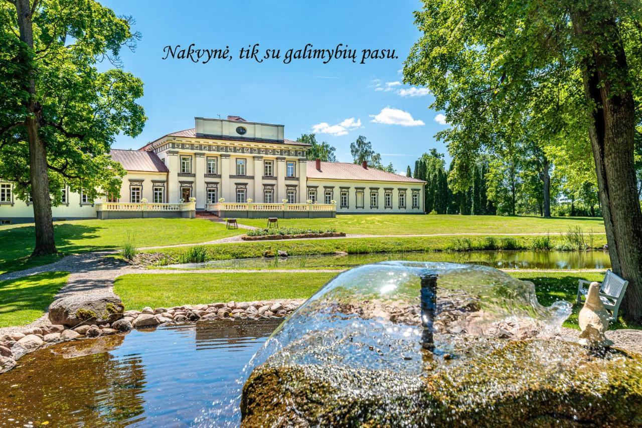 Taujenu Dvaro Sveciu Namai Towiany Exterior foto